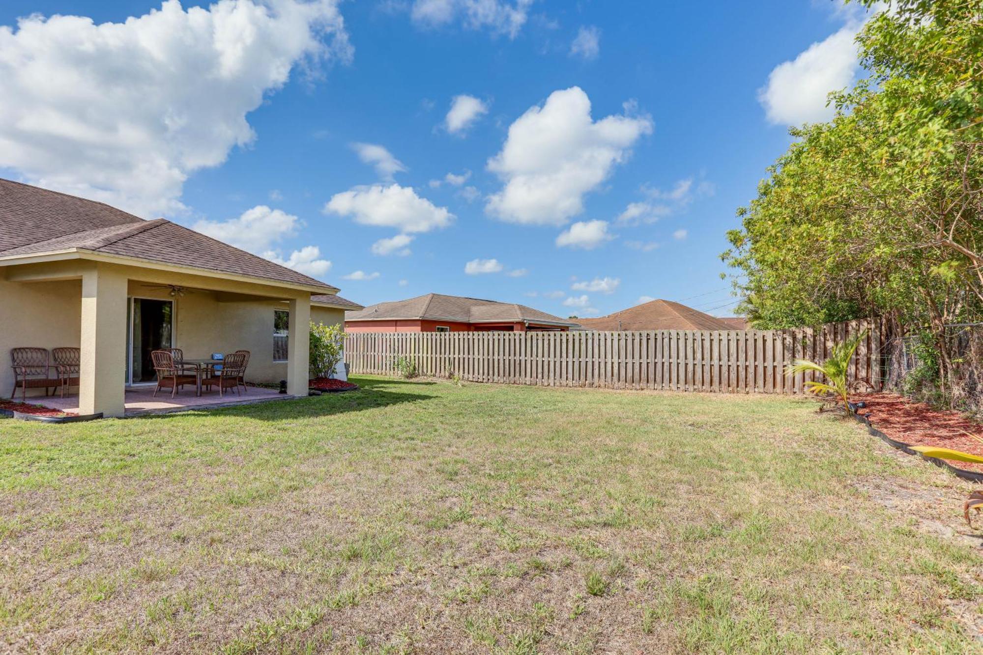 Port St Lucie Home With Above-Ground Pool And Grill Carlton Dış mekan fotoğraf